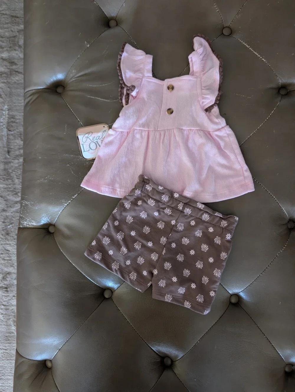 Baby Girl 2 Piece Short Set Size 0-3 Mos